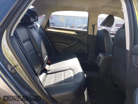 ✅ 2012 Volkswagen Passat SE • VIN: 1VWBN7A3XCC016248 • Lot: 42630358. Listed on IAAI with 227,528 mi. Free auction sales archive from the USA and detailed vehicle history report at DreamBid. Image 8.