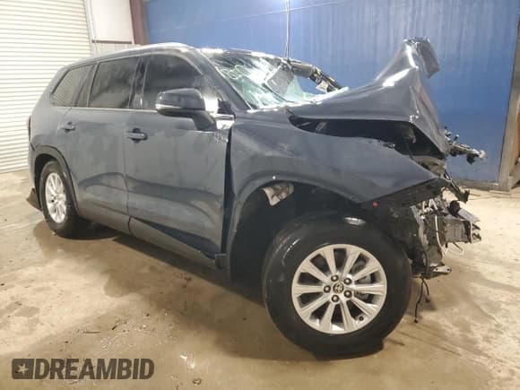 ✅ 2024 Toyota Highlander XLE • VIN: 5TDAAAA5XRS018775 • Lot: 48301975. Listed on Copart with Not provided. Free auction sales archive from the USA and detailed vehicle history report at DreamBid. Image 4.