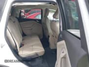 ✅ 2019 Ford Escape SE • VIN: 1FMCU0GD2KUB10761 • Lot: 43297827. Wystawiony na IAAI z przebiegiem 225 065 mil. Bezpłatny archiwum sprzedaży aukcyjnych z USA i szczegółowy raport historii pojazdu na DreamBid. Zdjęcie 8.