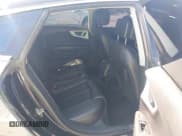 ✅ 2012 Audi A7 Prestige • VIN: WAUSGAFC6CN006028 • Lot: 43185386. Wystawiony na IAAI z przebiegiem 212 583 mil. Bezpłatny archiwum sprzedaży aukcyjnych z USA i szczegółowy raport historii pojazdu na DreamBid. Zdjęcie 8.