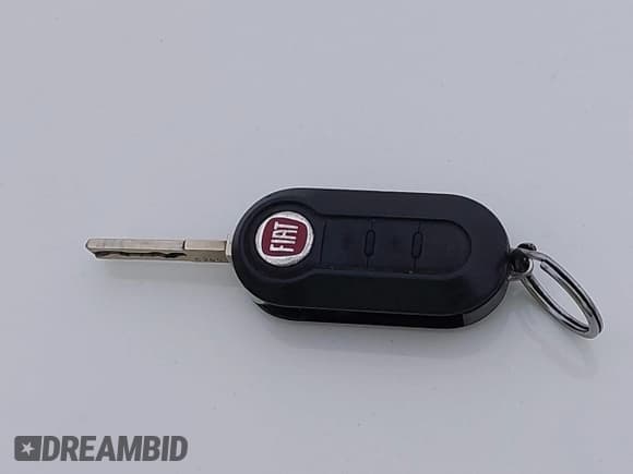 ✅ 2012 FIAT 500 Sport • VIN: 3C3CFFBR3CT112295 • Lot: 43704057. Wystawiony na IAAI z przebiegiem 127 746 mil. Bezpłatny archiwum sprzedaży aukcyjnych z USA i szczegółowy raport historii pojazdu na DreamBid. Zdjęcie 11.