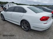 ✅ 2016 Volkswagen Passat S • VIN: 1VWAT7A38GC032245 • Lot: 43557364. Wystawiony na IAAI z przebiegiem 110 307 mil. Bezpłatny archiwum sprzedaży aukcyjnych z USA i szczegółowy raport historii pojazdu na DreamBid. Zdjęcie 3.