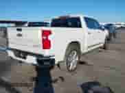 2024 Chevrolet Silverado 1500 High Country с VIN 1GCUDJED5RZ220704, выставлен на аукционе IAAI как лот 41225916 с пробегом 23 540 миль миль и . История ставок и продаж доступна на DreamBid. Изображение 4.