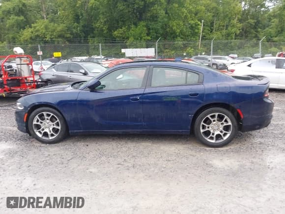 ✅ 2015 Dodge Charger SXT • VIN: 2C3CDXJG8FH898376 • Lot: 42948897. Wystawiony na IAAI z przebiegiem 211 730 mil. Bezpłatny archiwum sprzedaży aukcyjnych z USA i szczegółowy raport historii pojazdu na DreamBid. Zdjęcie 14.