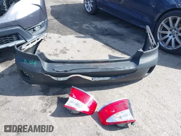 ✅ 2008 Subaru Legacy GT Limited • VIN: 4S3BL676084208896 • Lot: 41963922. Listed on IAAI with 259,860 mi. Free auction sales archive from the USA and detailed vehicle history report at DreamBid. Image 12.