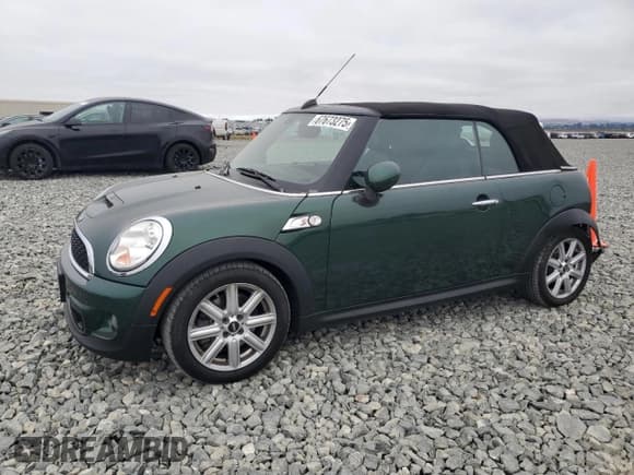 ✅ 2012 MINI Convertible S • VIN: WMWZP3C59CT549854 • Lot: 67673275. Wystawiony na Copart z przebiegiem 100 247 mil. Bezpłatny archiwum sprzedaży aukcyjnych z USA i szczegółowy raport historii pojazdu na DreamBid. Zdjęcie 1.