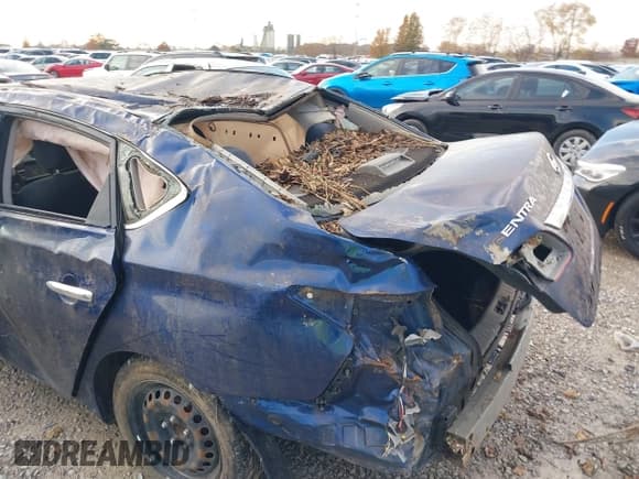 ✅ 2019 Nissan Sentra S • VIN: 3N1AB7AP0KY241328 • Lot: 43732224. Listed on IAAI with 120,237 mi. Free auction sales archive from the USA and detailed vehicle history report at DreamBid. Image 15.
