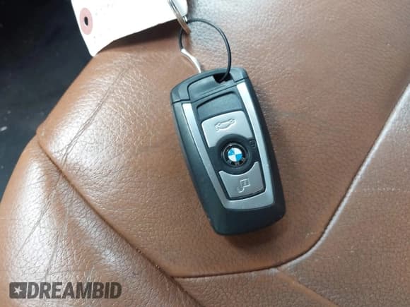 ✅ 2013 BMW 3 Series 328i • VIN: WBA3A5G57DNP19440 • Lot: 42540834. Listed on IAAI with 135,117 mi. Free auction sales archive from the USA and detailed vehicle history report at DreamBid. Image 11.