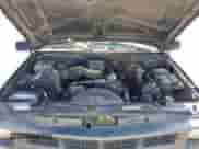 2000 Chevrolet Silverado 2500 z VIN 1GCGC29RXYF417542, wystawiony jako IAAI lot #41896497 z przebiegiem 183 469 mil mil oraz . Historia ofert i sprzedaży dostępna na DreamBid. Obrazek 10.