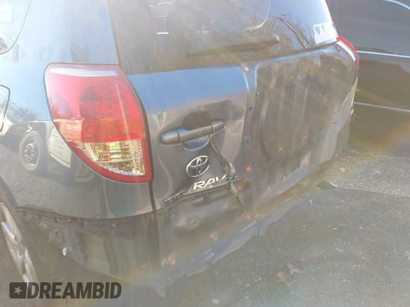 ✅ 2007 Toyota RAV4 Limited • VIN: JTMBK31V375030234 • Lot: 43766668. Listed on IAAI with 124,472 mi. Free auction sales archive from the USA and detailed vehicle history report at DreamBid. Image 6.