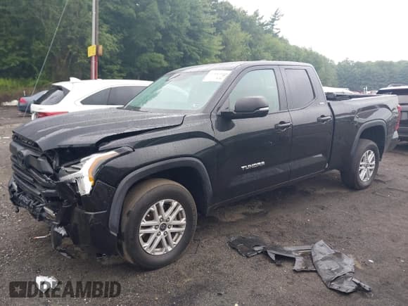 ✅ 2022 Toyota Tundra SR5 • VIN: 5TFLA5DA1NX043268 • Lot: 42885908. Listed on IAAI with 65,161 mi. Free auction sales archive from the USA and detailed vehicle history report at DreamBid. Image 2.