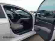 2023 Toyota Camry Hybrid SE с VIN 4T1G31AK6PU617669, выставлен на аукционе IAAI как лот 43400439 с пробегом 38 701 миль миль и . История ставок и продаж доступна на DreamBid. Изображение 5.