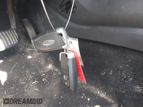 ✅ 2017 Ford Fusion SE • VIN: 3FA6P0H73HR346682 • Лот: 43746326. Опубликован ранее на IAAI с пробегом 238 098 миль. Бесплатный доступ к архиву аукционных продаж из США и подробный отчёт об истории автомобиля на DreamBid. Изображение 11.