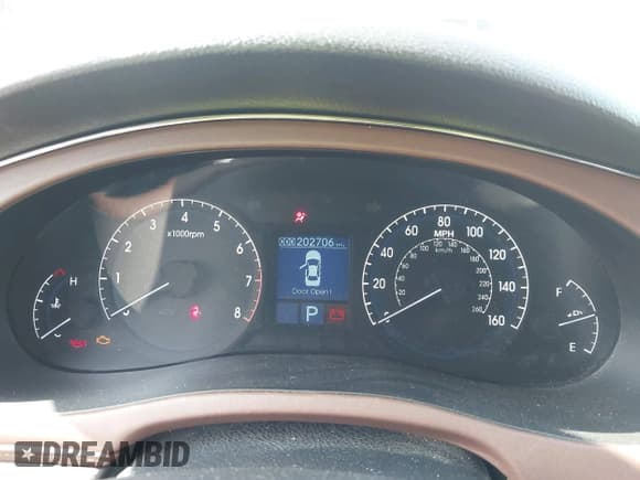 ✅ 2009 Hyundai Genesis • VIN: KMHGC46E09U022677 • Лот: 43615997. Опубликован ранее на IAAI с пробегом 202 706 миль. Бесплатный доступ к архиву аукционных продаж из США и подробный отчёт об истории автомобиля на DreamBid. Изображение 7.