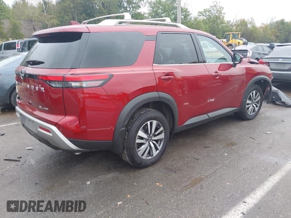 ✅ 2024 Nissan Pathfinder SL • VIN: 5N1DR3CC0RC230210 • Lot: 43297205. Listed on IAAI with 12,127 mi. Free auction sales archive from the USA and detailed vehicle history report at DreamBid. Image 4.