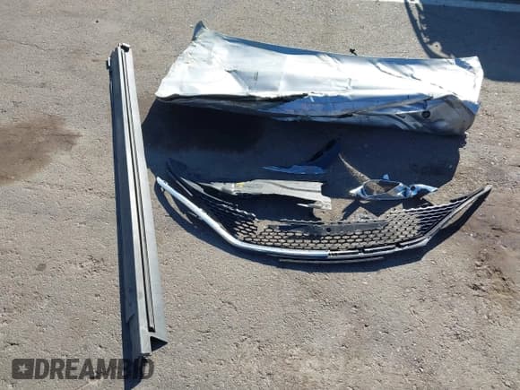 ✅ 2019 Chrysler Pacifica Limited • VIN: 2C4RC1GG4KR552357 • Lot: 43189981. Wystawiony na IAAI z przebiegiem 42 927 mil. Bezpłatny archiwum sprzedaży aukcyjnych z USA i szczegółowy raport historii pojazdu na DreamBid. Zdjęcie 11.