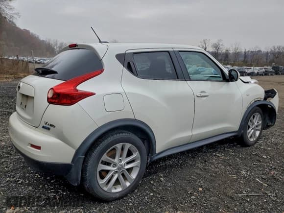 ✅ 2014 Nissan Juke SV • VIN: JN8AF5MV1ET481053 • Lot: 92891305. Listed on Copart with 46,117 mi. Free auction sales archive from the USA and detailed vehicle history report at DreamBid. Image 3.
