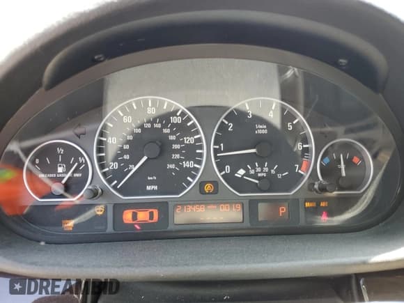 ✅ 2004 BMW 3 Series 330xi • VIN: WBAEW53434PN32840 • Lot: 57252165. Wystawiony na Copart z przebiegiem 213 458 mil. Bezpłatny archiwum sprzedaży aukcyjnych z USA i szczegółowy raport historii pojazdu na DreamBid. Zdjęcie 9.