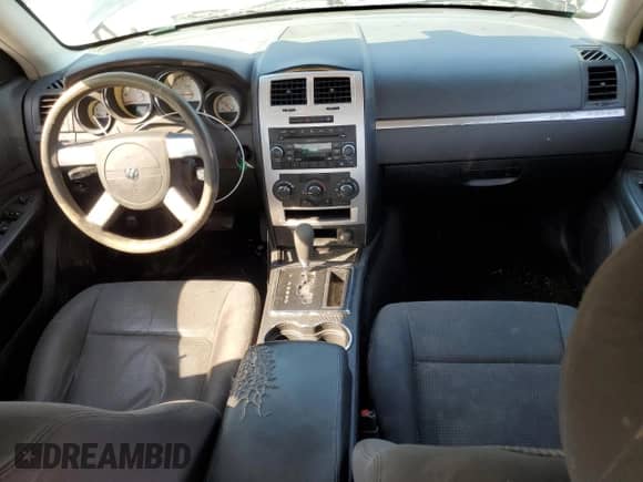 2010 Dodge Charger SXT с VIN 2B3CA3CV8AH202005, выставлен на аукционе Copart как лот 74949484 с пробегом 230 237 миль миль и Списание • Salvage title. История ставок и продаж доступна на DreamBid. Изображение 8.