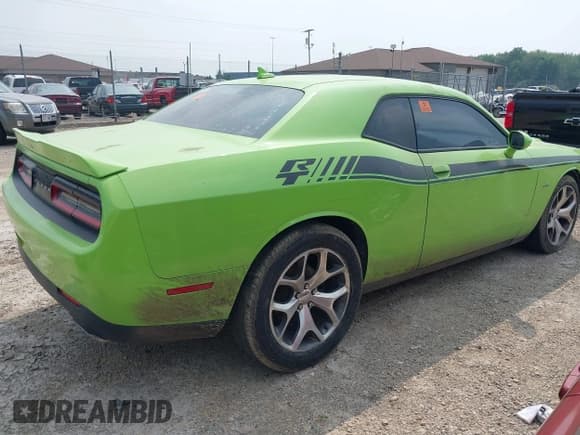 ✅ 2015 Dodge Challenger R/T Plus • VIN: 2C3CDZBT1FH703273 • Lot: 42924242. Wystawiony na IAAI z przebiegiem 130 088 mil. Bezpłatny archiwum sprzedaży aukcyjnych z USA i szczegółowy raport historii pojazdu na DreamBid. Zdjęcie 4.