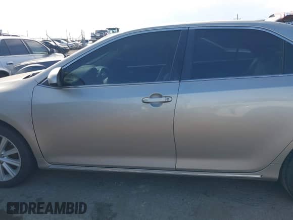 2013 Toyota Camry L with VIN 4T4BF1FK3DR310262, listed as a IAAI auction lot 43173695 with 113,948 mi miles and . Bid and sale history available at DreamBid. Image 14.