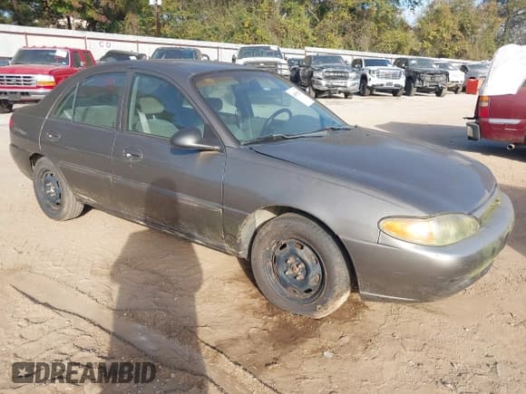 ✅ 2001 Ford Escort Fleet • VIN: 3FAFP13P61R225177 • Lot: 43655217. Listed on IAAI with 92,836 mi. Free auction sales archive from the USA and detailed vehicle history report at DreamBid. Image 1.