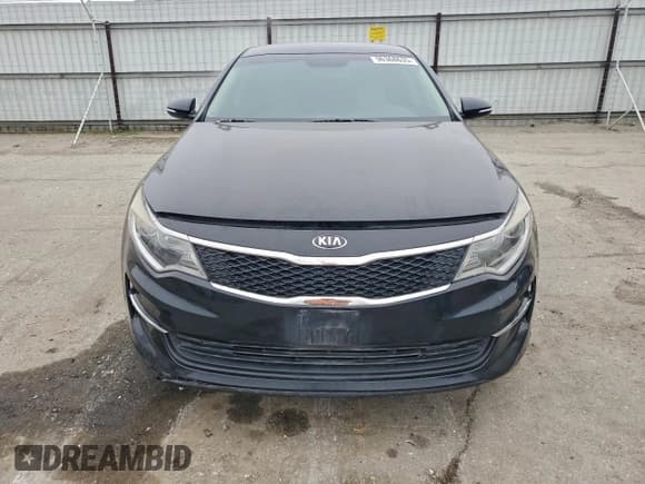 ✅ 2018 Kia Optima S • VIN: 5XXGT4L38JG237712 • Lot: 96368635. Listed on Copart with 267,608 mi. Free auction sales archive from the USA and detailed vehicle history report at DreamBid. Image 5.