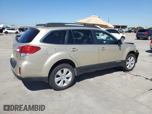 ✅ 2010 Subaru Outback Premium • VIN: 4S4BRCEC3A3361060 • Lot: 70824114. Wystawiony na Copart z przebiegiem 154 524 mil. Bezpłatny archiwum sprzedaży aukcyjnych z USA i szczegółowy raport historii pojazdu na DreamBid. Zdjęcie 3.