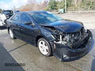 ✅ 2014 Toyota Camry SE • VIN: 4T1BF1FK6EU826854 • Lot: 43782600. Listed on IAAI with 281,022 mi. Free auction sales archive from the USA and detailed vehicle history report at DreamBid. Image 1.