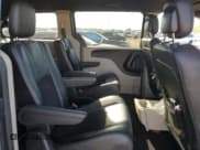 ✅ 2018 Dodge Grand Caravan SXT • VIN: 2C4RDGCG8JR263907 • Лот: 81619055. Опубликован ранее на Copart с пробегом 132 190 миль. Бесплатный доступ к архиву аукционных продаж из США и подробный отчёт об истории автомобиля на DreamBid. Изображение 11.