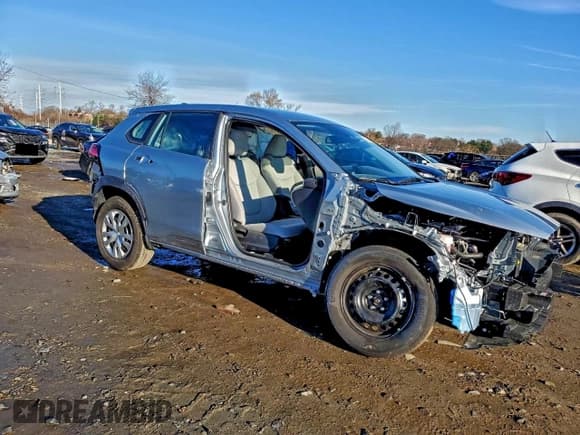 ✅ 2025 Toyota Corolla Cross L • VIN: 7MUAAAAG0SV140557 • Lot: 93743175. Listed on Copart with 5,691 mi. Free auction sales archive from the USA and detailed vehicle history report at DreamBid. Image 4.