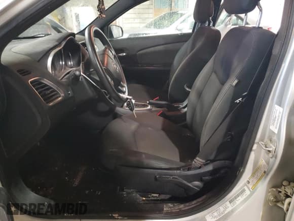 ✅ 2012 Dodge Avenger SE • VIN: 1C3CDZAB2CN141816 • Lot: 86173074. Wystawiony na Copart z przebiegiem 120 396 mil. Bezpłatny archiwum sprzedaży aukcyjnych z USA i szczegółowy raport historii pojazdu na DreamBid. Zdjęcie 7.