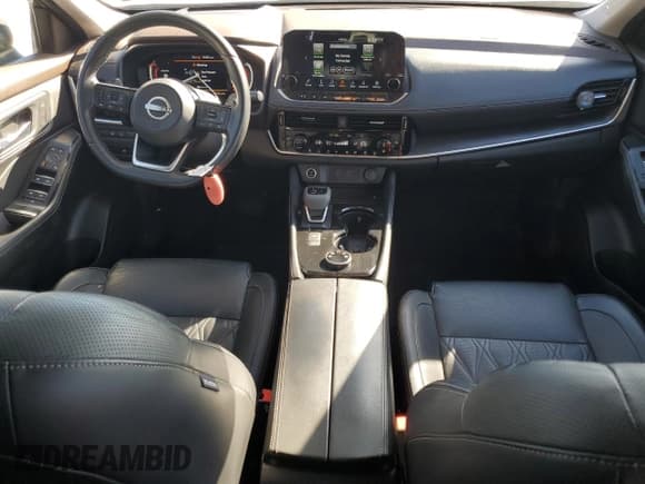 ✅ 2022 Nissan Rogue Platinum • VIN: JN8BT3DD5NW271174 • Lot: 86443415. Wystawiony na Copart z przebiegiem 83 931 mil. Bezpłatny archiwum sprzedaży aukcyjnych z USA i szczegółowy raport historii pojazdu na DreamBid. Zdjęcie 8.