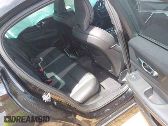 ✅ 2024 Volvo S60 Plus Black Edition • VIN: 7JRL12THXRG293984 • Lot: 42101901. Listed on IAAI with 23,976 mi. Free auction sales archive from the USA and detailed vehicle history report at DreamBid. Image 8.