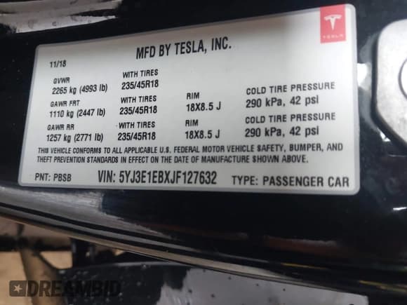 ✅ 2018 Tesla Model 3 Long Range Battery • VIN: 5YJ3E1EBXJF127632 • Lot: 42214133. Wystawiony na IAAI z przebiegiem 81 425 mil. Bezpłatny archiwum sprzedaży aukcyjnych z USA i szczegółowy raport historii pojazdu na DreamBid. Zdjęcie 9.