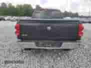 2007 Dodge 1500 ST z VIN 1D7HA18K07J603939, wystawiony jako Copart lot #63998025 z przebiegiem 123 228 mil mil oraz Szkoda całkowita • Salvage title. Historia ofert i sprzedaży dostępna na DreamBid. Obrazek 6.
