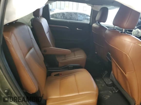 ✅ 2018 Toyota Highlander Limited • VIN: 5TDDZRFH8JS897561 • Lot: 47493225. Wystawiony na Copart z przebiegiem Nie podano. Bezpłatny archiwum sprzedaży aukcyjnych z USA i szczegółowy raport historii pojazdu na DreamBid. Zdjęcie 12.