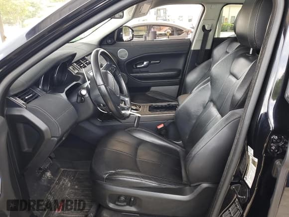 ✅ 2019 Land Rover Range Rover Evoque SE • VIN: SALVP2RX4KH348586 • Lot: 60991315. Listed on Copart with 148,873 mi. Free auction sales archive from the USA and detailed vehicle history report at DreamBid. Image 7.