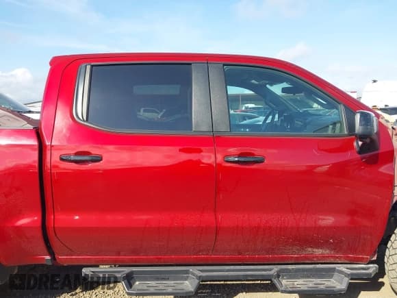 ✅ 2022 Chevrolet Silverado 1500 LT Trail Boss • VIN: 3GCUDFED5NG572592 • Lot: 42045916. Wystawiony na IAAI z przebiegiem 120 559 mil. Bezpłatny archiwum sprzedaży aukcyjnych z USA i szczegółowy raport historii pojazdu na DreamBid. Zdjęcie 14.