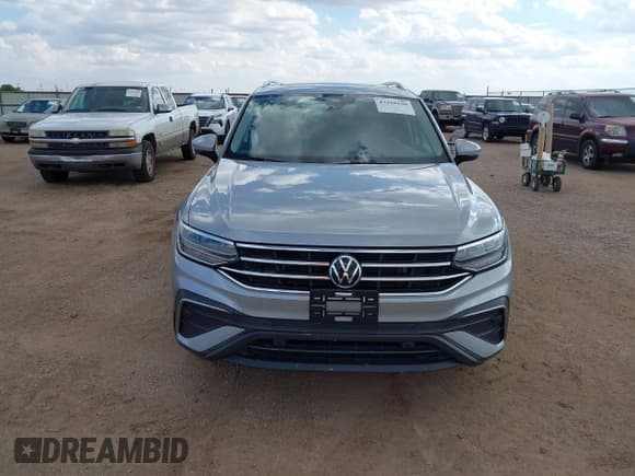 ✅ 2022 Volkswagen Tiguan SE • VIN: 3VV3B7AX3NM008210 • Lot: 43268190. Listed on IAAI with 60,448 mi. Free auction sales archive from the USA and detailed vehicle history report at DreamBid. Image 12.