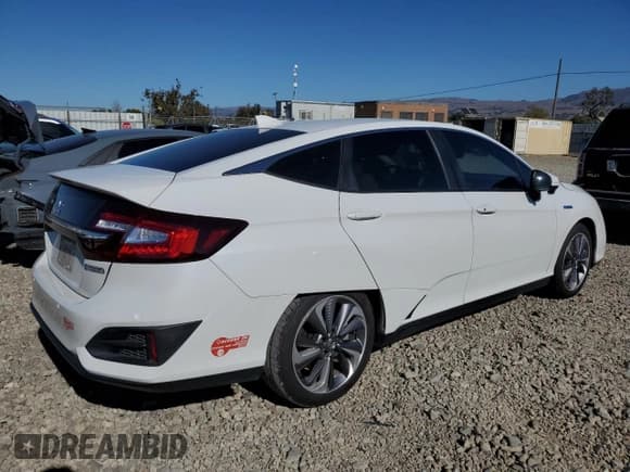 ✅ 2018 Honda Clarity • VIN: JHMZC5F1XJC011825 • Lot: 85427995. Wystawiony na Copart z przebiegiem 45 505 mil. Bezpłatny archiwum sprzedaży aukcyjnych z USA i szczegółowy raport historii pojazdu na DreamBid. Zdjęcie 3.