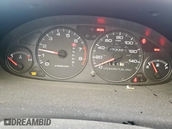 ✅ 2001 Acura Integra LS • VIN: JH4DC44531S001153 • Lot: 70934075. Listed on Copart with 170,061 mi. Free auction sales archive from the USA and detailed vehicle history report at DreamBid. Image 9.