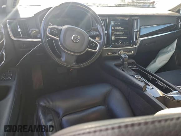 ✅ 2018 Volvo S90 Momentum • VIN: LVY982MK6JP036218 • Lot: 93312955. Listed on Copart with 76,362 mi. Free auction sales archive from the USA and detailed vehicle history report at DreamBid. Image 8.