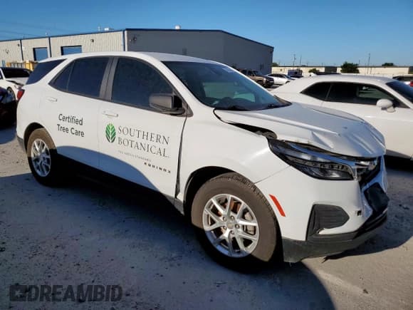 ✅ 2022 Chevrolet Equinox LS • VIN: 2GNAXHEV6N6102329 • Lot: 57827605. Wystawiony na Copart z przebiegiem 106 295 mil. Bezpłatny archiwum sprzedaży aukcyjnych z USA i szczegółowy raport historii pojazdu na DreamBid. Zdjęcie 4.