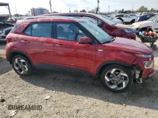 ✅ 2024 Hyundai Venue Limited • VIN: KMHRC8A3XRU311488 • Lot: 89340045. Wystawiony na Copart z przebiegiem 12 727 mil. Bezpłatny archiwum sprzedaży aukcyjnych z USA i szczegółowy raport historii pojazdu na DreamBid. Zdjęcie 4.