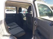 ✅ 2009 Dodge Nitro SE • VIN: 1D8GU28K69W529758 • Lot: 43671686. Wystawiony na IAAI z przebiegiem 179 860 mil. Bezpłatny archiwum sprzedaży aukcyjnych z USA i szczegółowy raport historii pojazdu na DreamBid. Zdjęcie 8.