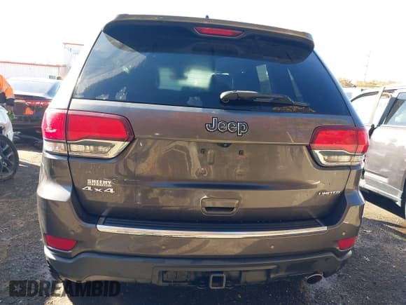 ✅ 2020 Jeep Grand Cherokee Limited • VIN: 1C4RJFBG1LC193568 • Lot: 43515143. Wystawiony na IAAI z przebiegiem 126 057 mil. Bezpłatny archiwum sprzedaży aukcyjnych z USA i szczegółowy raport historii pojazdu na DreamBid. Zdjęcie 17.