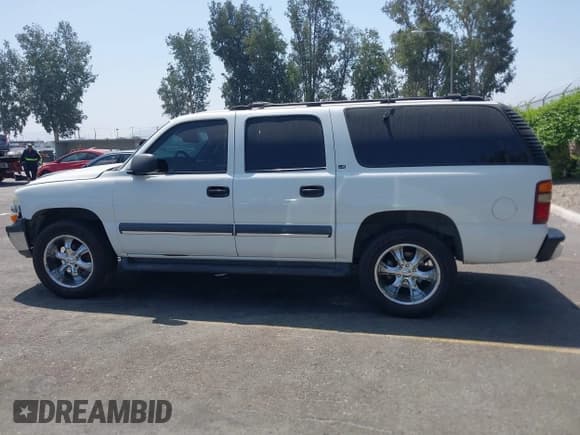 ✅ 2001 Chevrolet Suburban LS • VIN: 3GNEC16T41G229760 • Лот: 42976926. Опубликован ранее на IAAI с пробегом 255 993 миль. Бесплатный доступ к архиву аукционных продаж из США и подробный отчёт об истории автомобиля на DreamBid. Изображение 14.