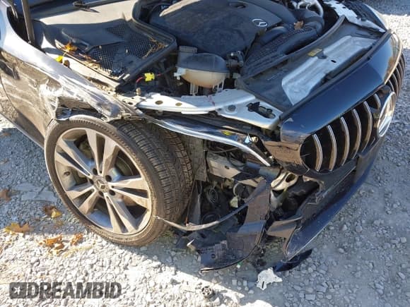 ✅ 2019 Mercedes-Benz C 300 • VIN: 55SWF8EB3KU313869 • Lot: 43552369. Listed on IAAI with 88,329 mi. Free auction sales archive from the USA and detailed vehicle history report at DreamBid. Image 6.