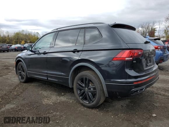 ✅ 2022 Volkswagen Tiguan SE R-Line Black • VIN: 3VV8B7AX9NM106602 • Lot: 90342965. Wystawiony na Copart z przebiegiem 83 296 mil. Bezpłatny archiwum sprzedaży aukcyjnych z USA i szczegółowy raport historii pojazdu na DreamBid. Zdjęcie 2.